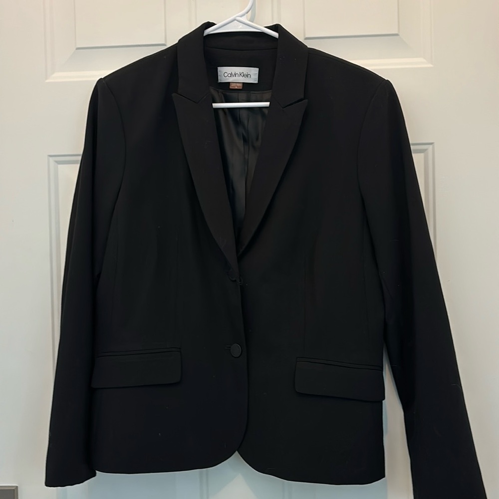 Calvin Klein short fitted black blazer